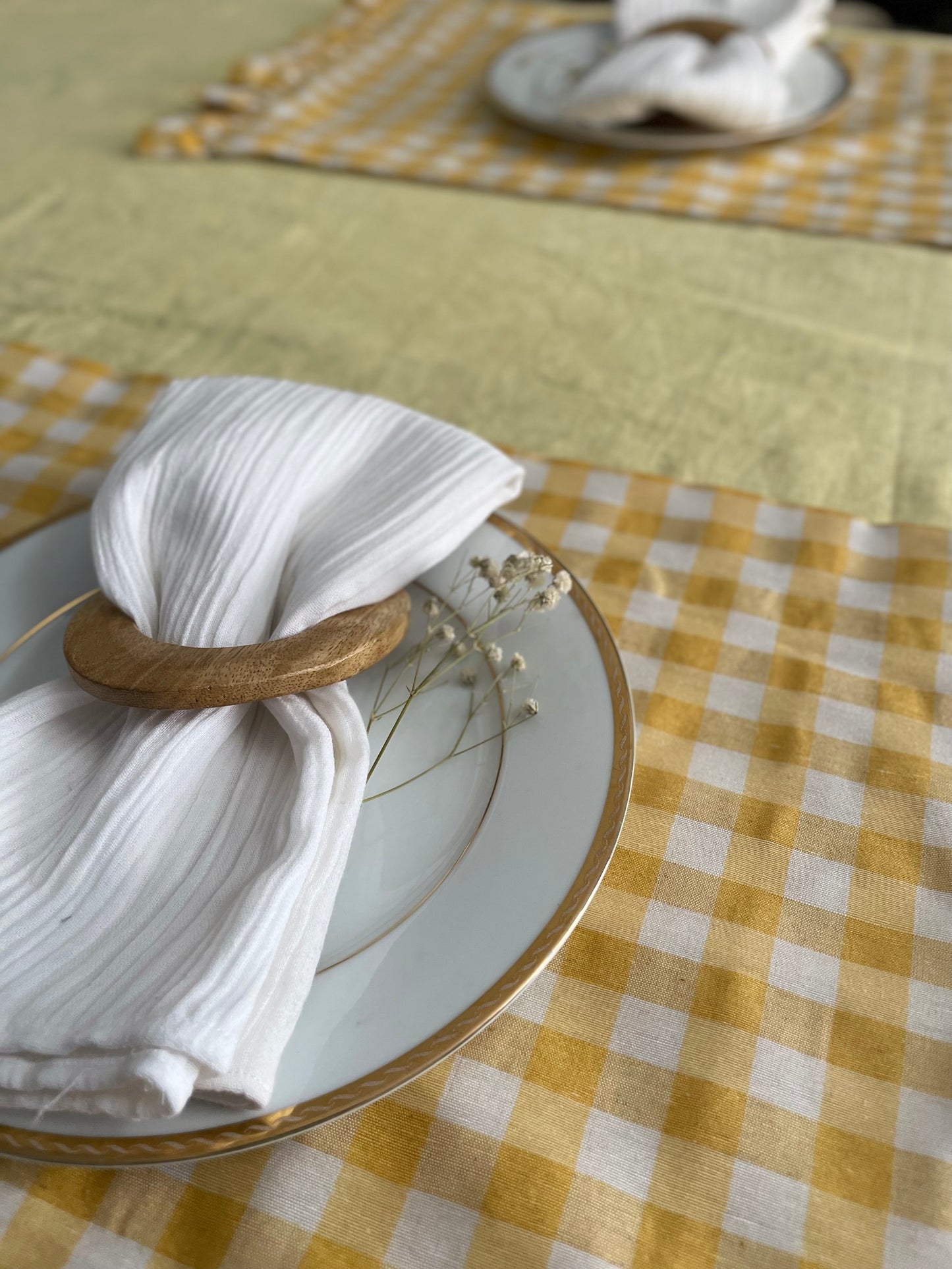 Timeless Solid Tablecloths